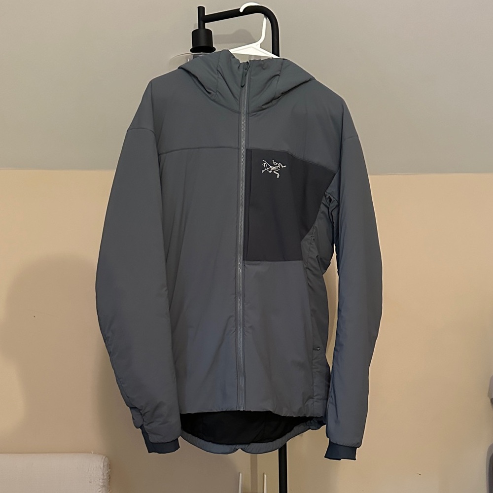 Arc'teryx Men's L Dark Gray Proton Jacket